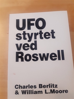 Berlitz, Charles: UFO styrtet ved Roswell - (Brugt - velholdt)